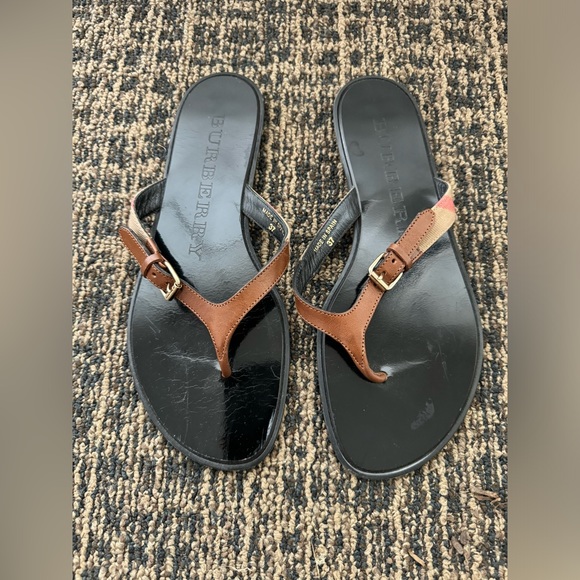 BURBERRY WOMENS SANDALS SIZE 37 - Picture 3 of 4